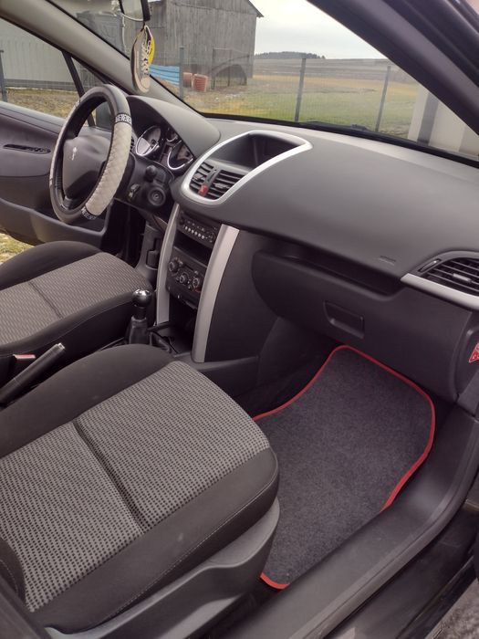 Peugeot 207SW 2011r