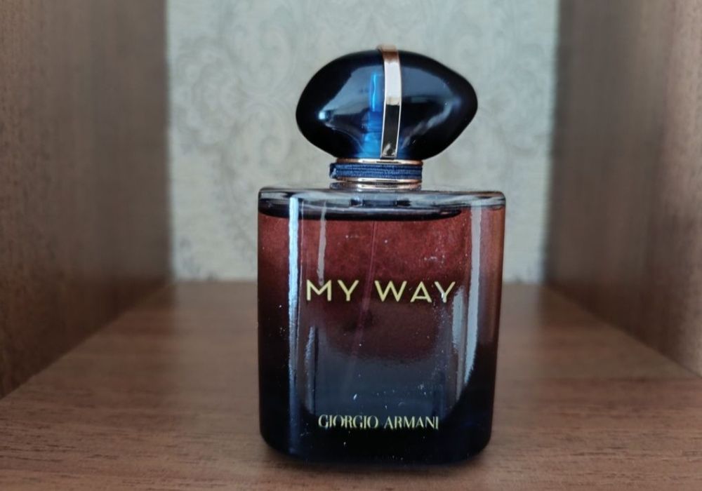 Чудовий подарунок для жінки Armani My Way Intense.