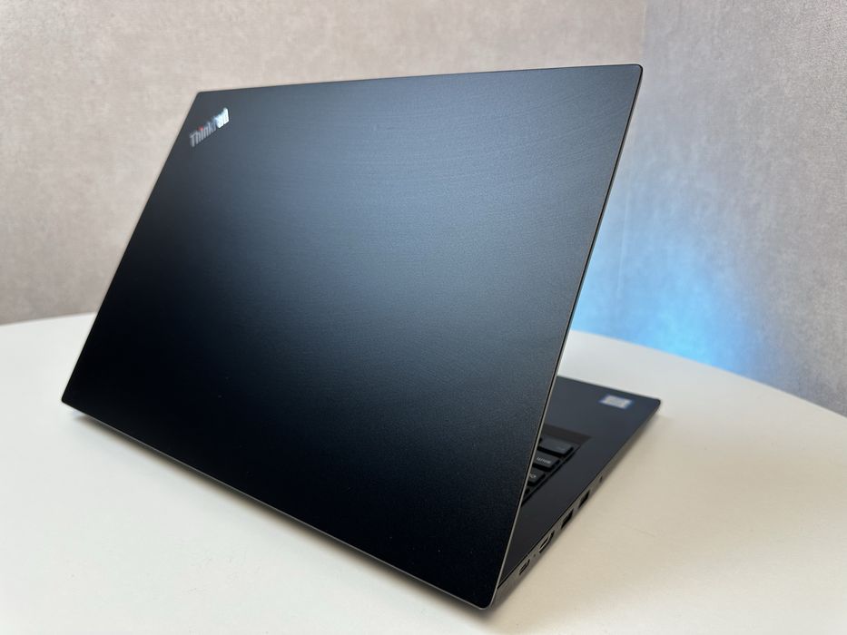 Lenovo ThinkPad FHD IPS E490 Intel i5 8265u Ram 8gb ssd 256 gb