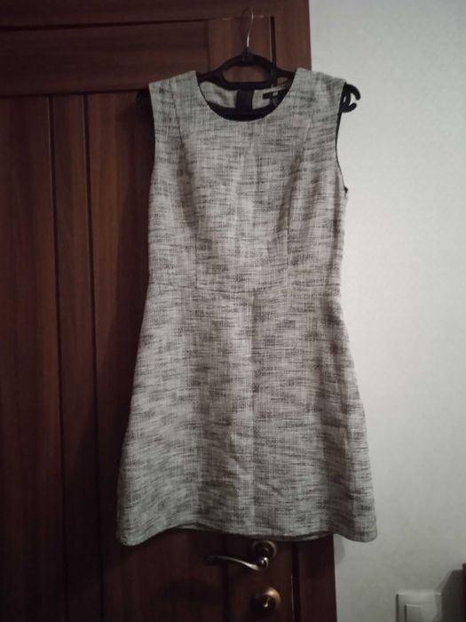 Сукня чорно-біла Н&М