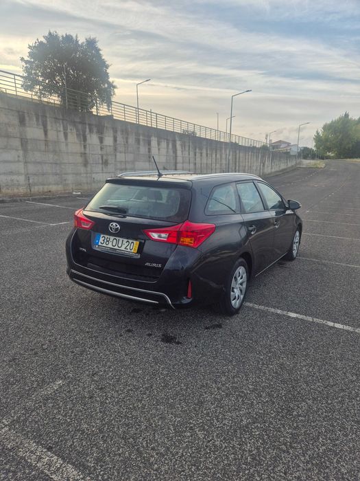 Toyota Auris Touring — photo 4