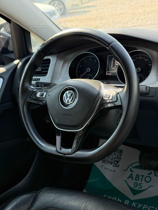 Продам Volkswagen Golf 2014 рік можлива розстрочка,кредит,обмін!