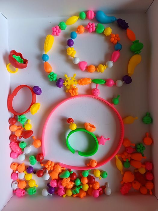 Bijuteria criança, mais de 100 peças. Novo