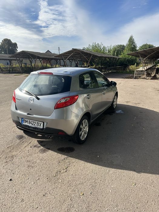 Mazda 2 (2011год)