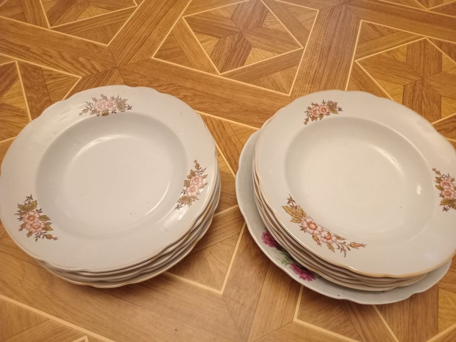 Продам тарелки блюда  разные