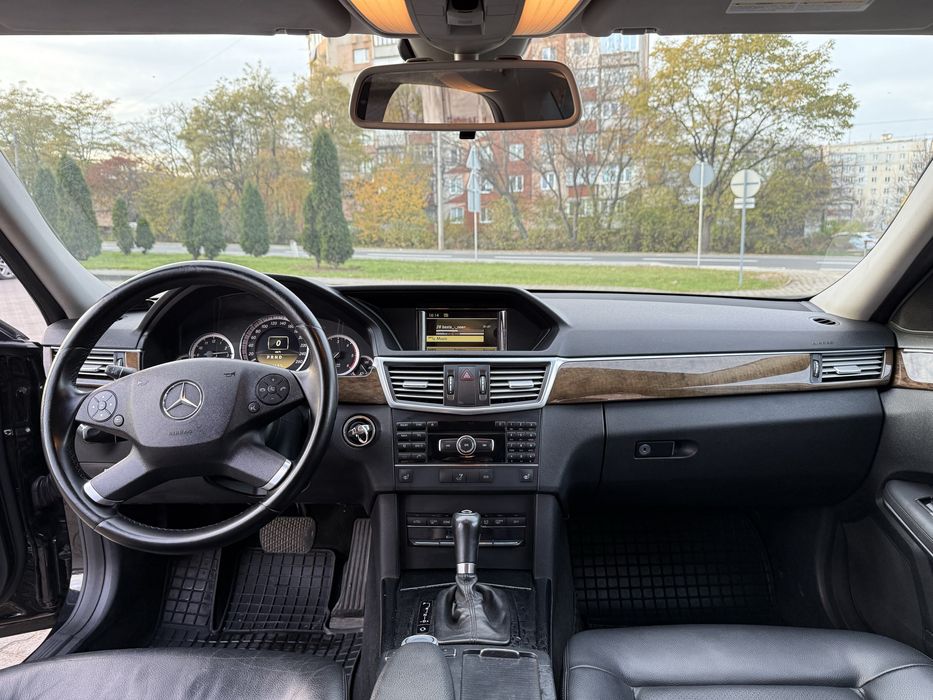 Продам своє авто Mersedes E w212
