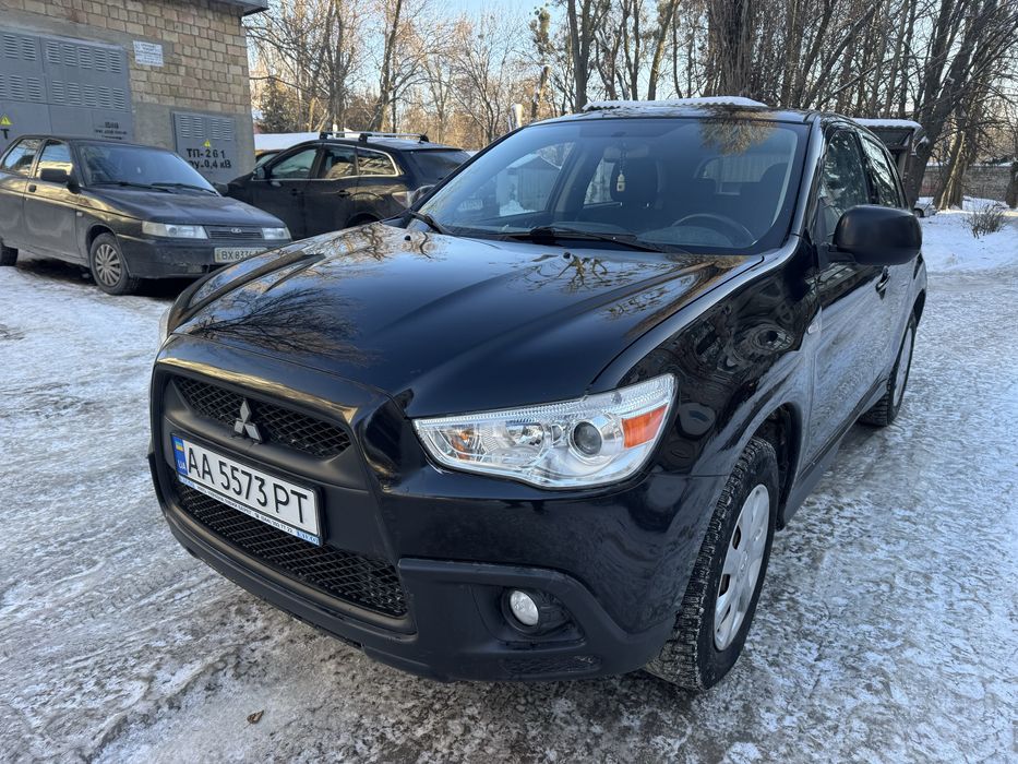 Mitsubishi ASX 2012 год автомат 136тыс. пробег