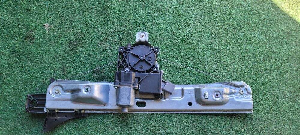 Elevador de vidro trás esquerdo Opel Insígnia A G09
