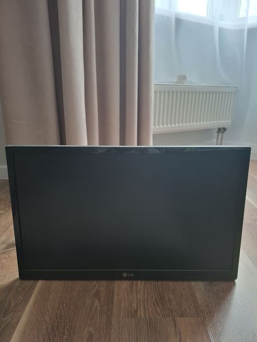 Монітор телевізор LG M2432D-PZN