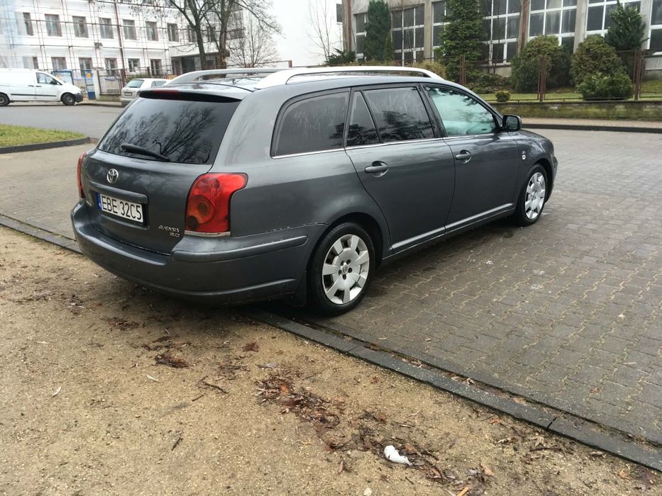 Toyota Avensis 2005 rok 2.0 D4D