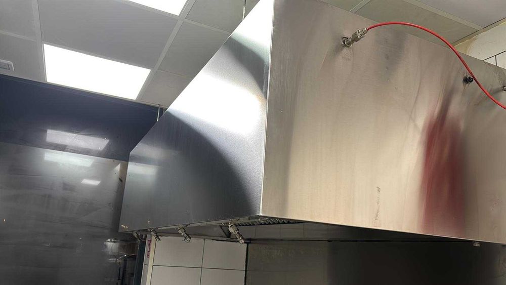 Churrasqueira a carvão profissional 24 frangos | 8 grelhas rotativas
