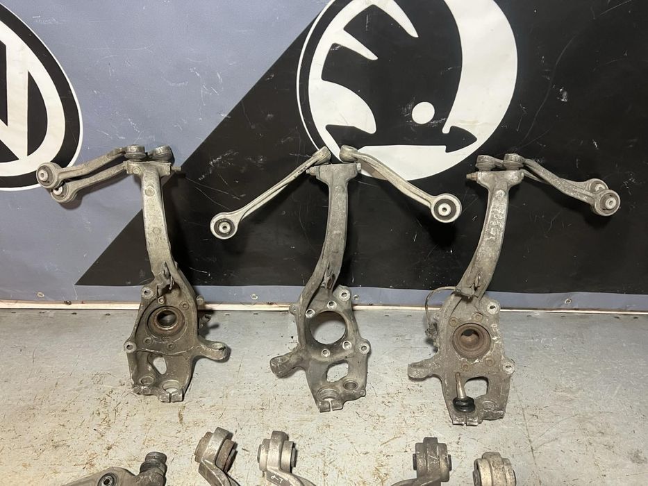 Цапфа Audi a4b8 audi a6c7 audi q5 поворотний кулак Ауді а4б8 Ауді а6с7 ауді ку5