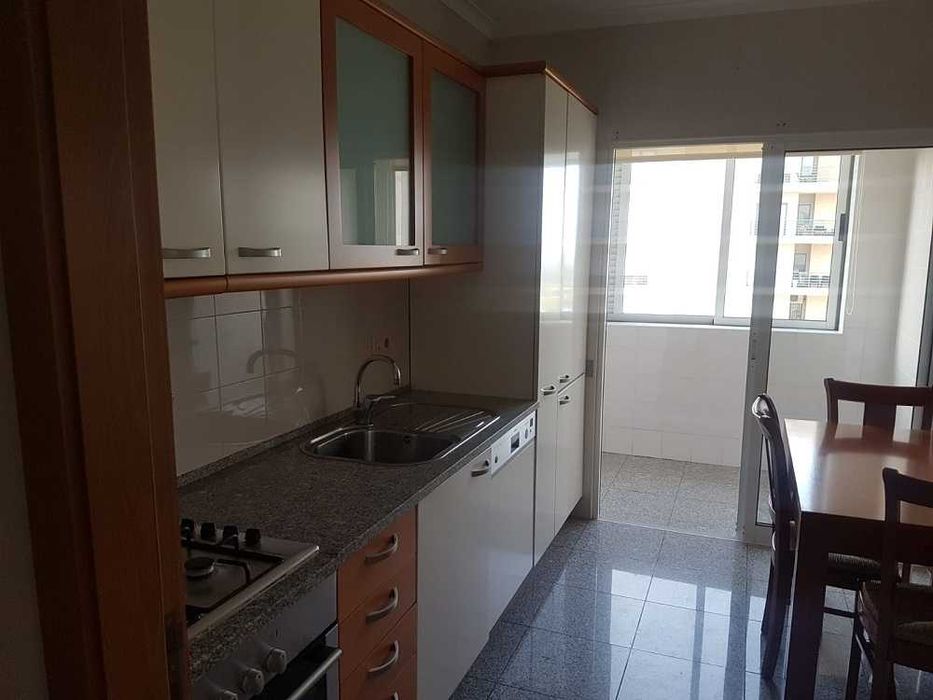 Alugo Apartamento T2 Mobilado/Equipado Centro de Penafiel