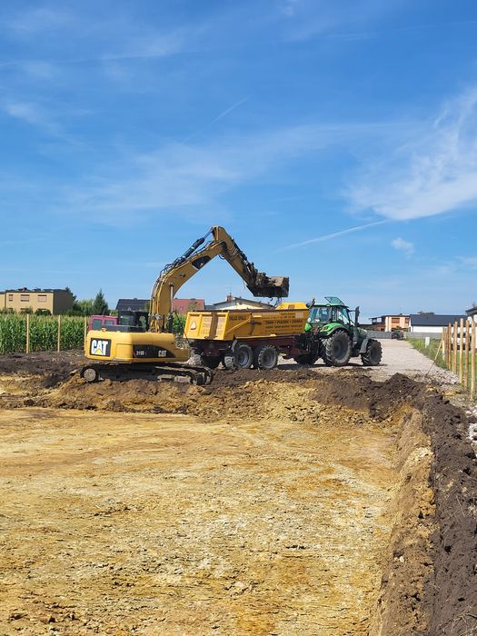 Roboty ziemne wykopy koparka transport minikoparka