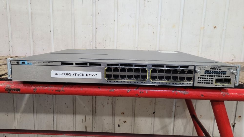 Комутатор Cisco + Модуль Cisco.