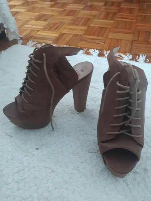 Sandálias altas64751401056897120