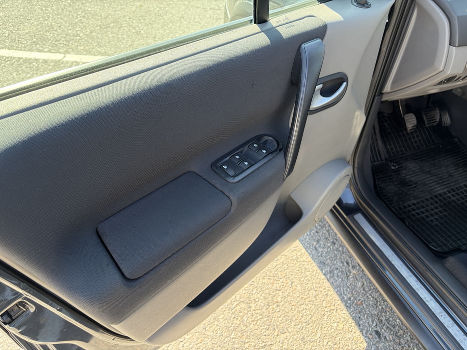 Продам Renault Scenic 1.5D 2008