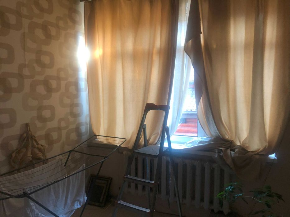 Продається будинок біля Голосіївського парку в оточенні озер.