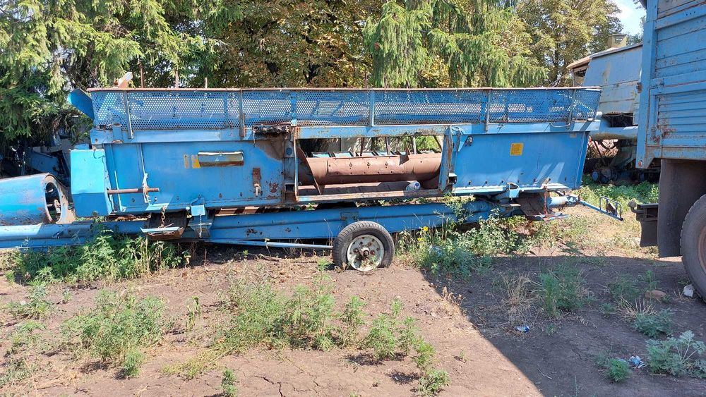 Комбайн зернозбиральний Bizon Z110 в доброму робочому стані.