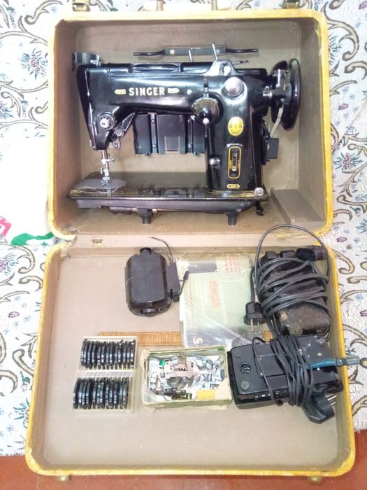 Швейная машина Singer