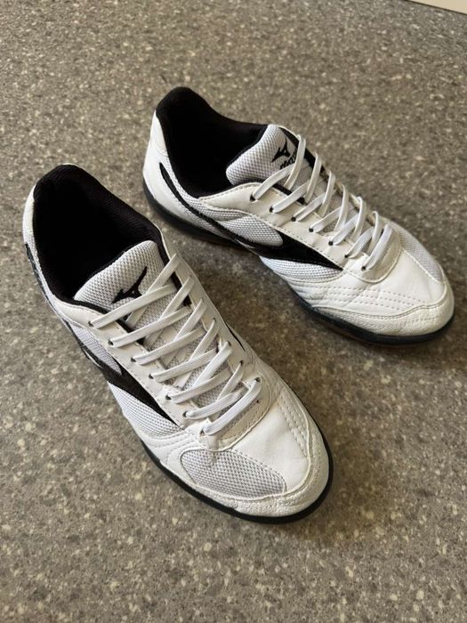 Футзалки шкіряні Mizuno