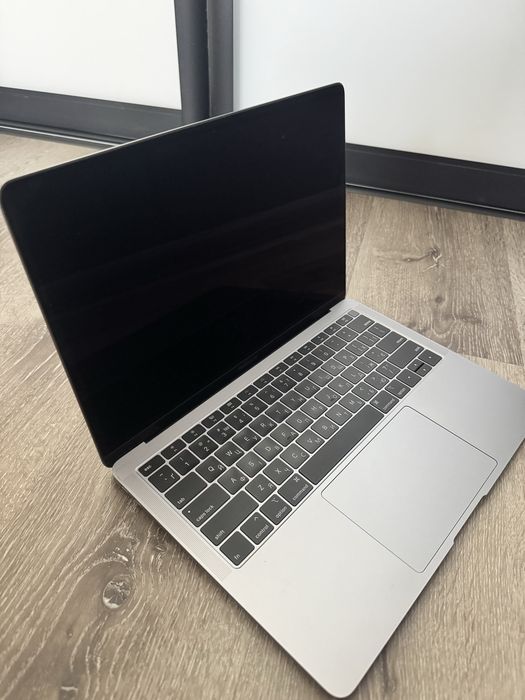 Ноутбук Apple MacBook Air 13″ (2018)(торг)