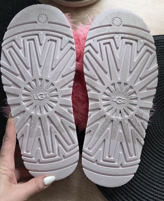 UGG różowe roz. 39 kapcie klapki