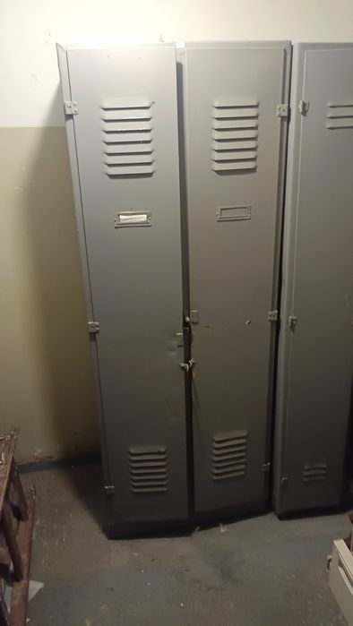 Sprzedam szafkę pracowniczą