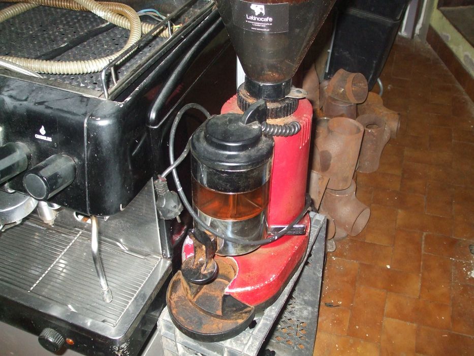 Conjunto maquina 2 elementos + moinho