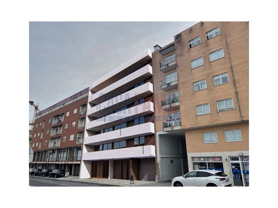 T1 Apartment with Terrace in the Center of Famalicão