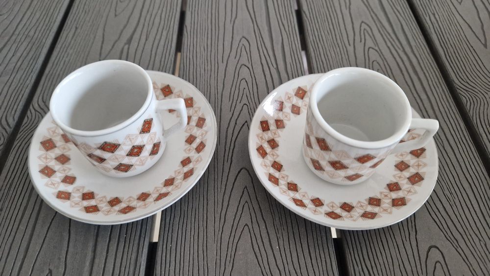 Conjunto 2 chavenas e pratos de cafe