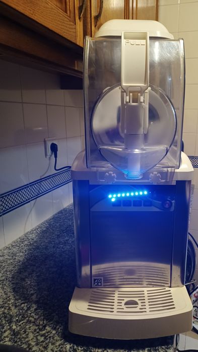 Máquina de gelado soft e granizado