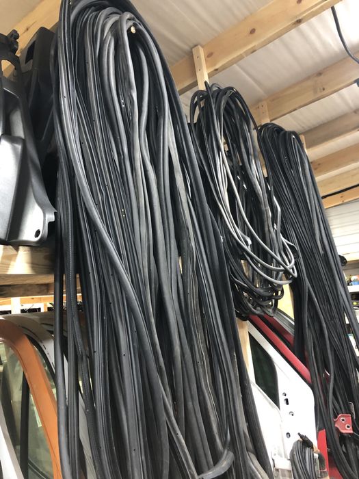 Ущільнювач, резинка, уплотнитель дверей Renault Master, Opel Movano