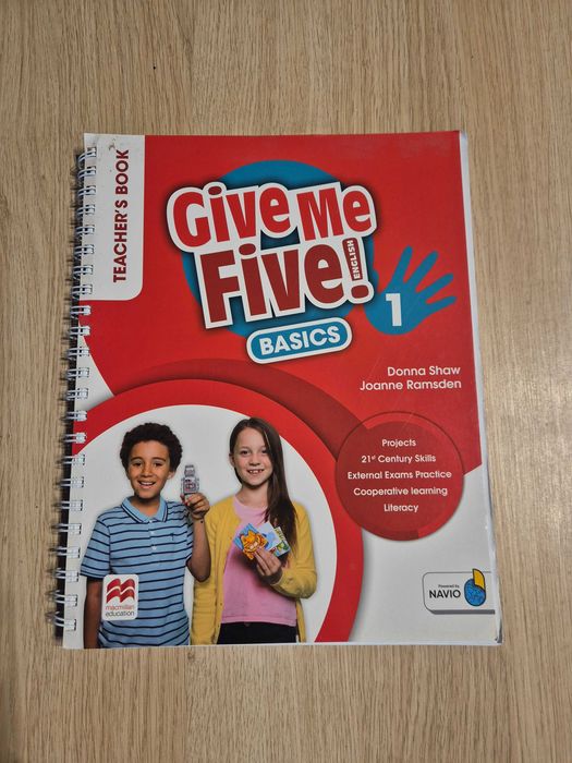 Give Me Five! Basics 1 Teacher’s Book – nowa + kod NAVIO
