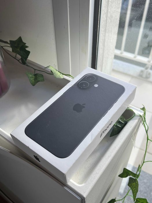 iPhone 16 APPLE (6.1'' - 128 GB - Preto) Novo, com a caixa selada.