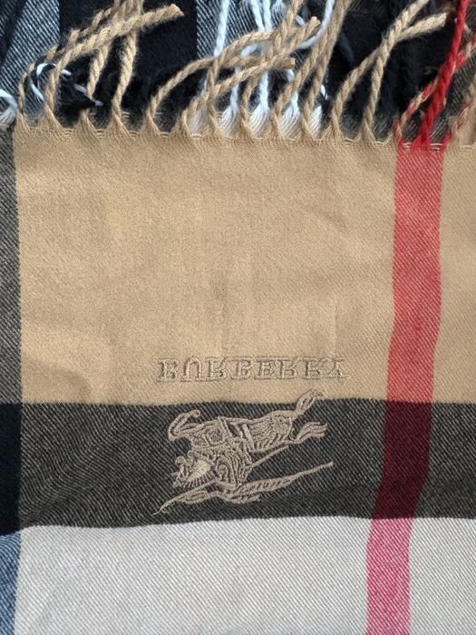Szalik Burberry from London