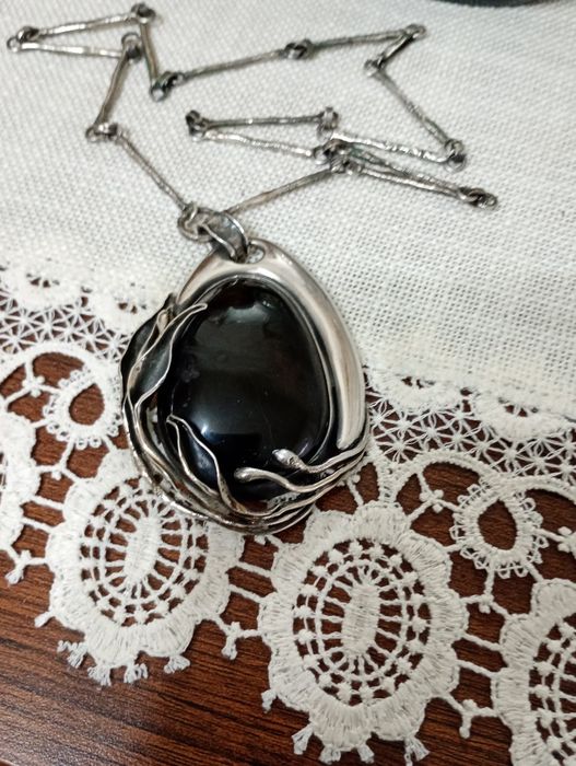 Ogromny srebrny naszyjnik