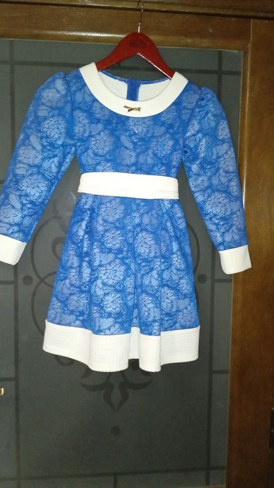 Плаття на дівчинку