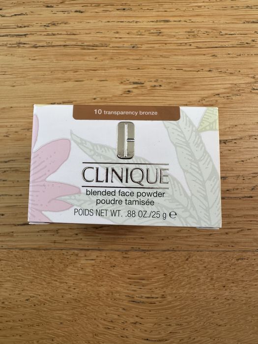 Puder sypki do twarzy clinique 10 transparency bronze