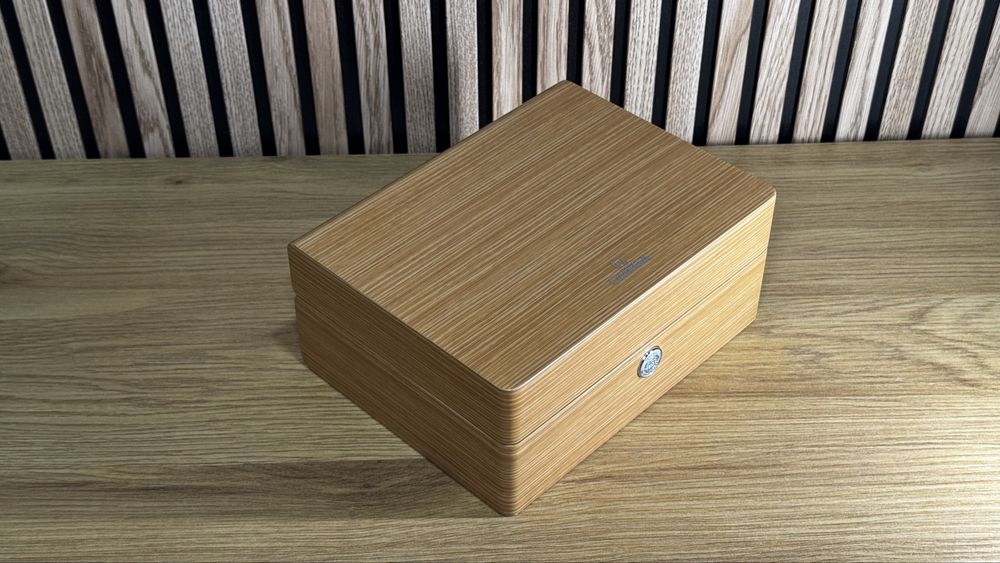 Caixa Omega igual a nova