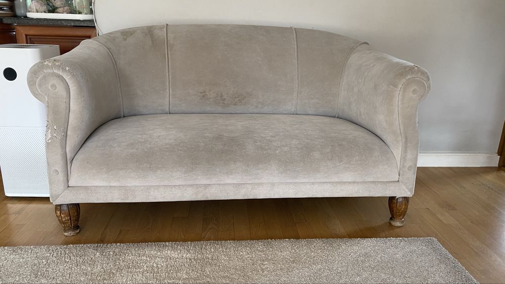 Antyczna sofa klubowa w stylu Biedermeier