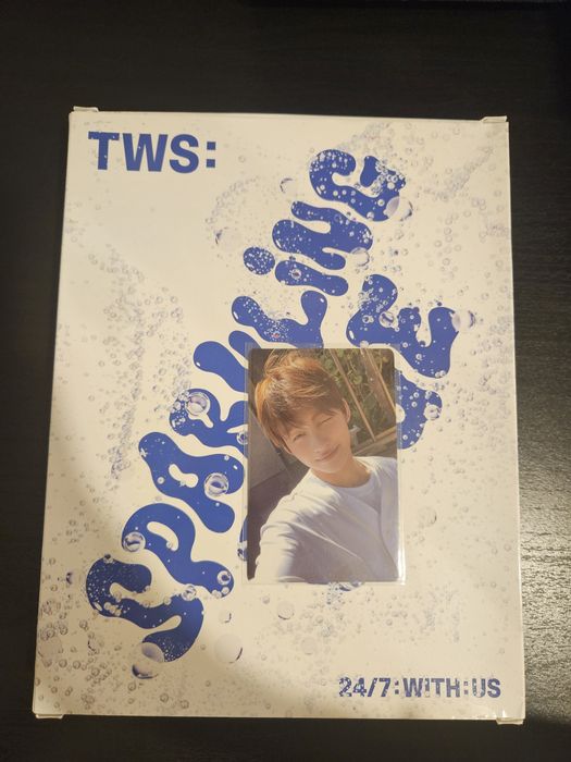 Sparkling blue TWS album