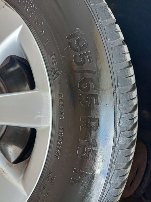 4 szt. Opony Continental 15/195/65