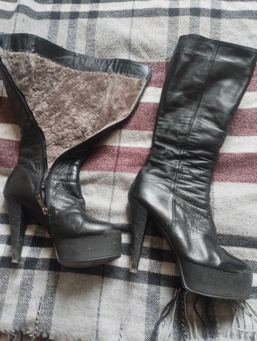 Зимний сапоги,натуральний мех,кожна.