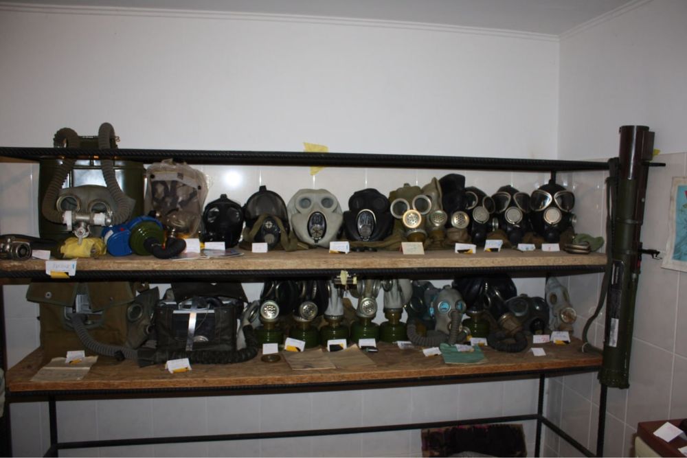 Продаю коллекцыю противогазов больше 80штук