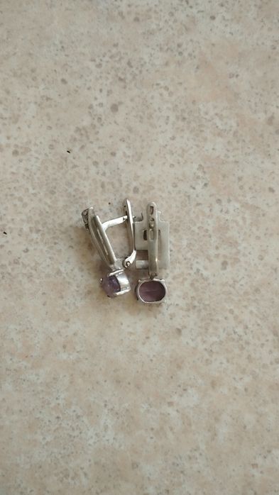 Гарні срібні сережки