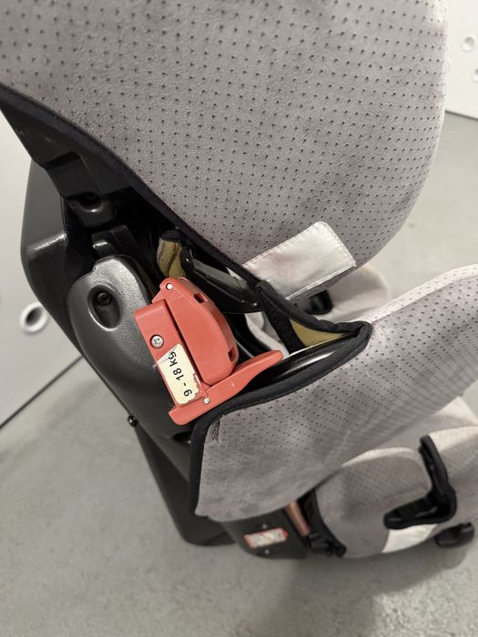 Sprzedam fotelik samochodowy Recaro Young Sport