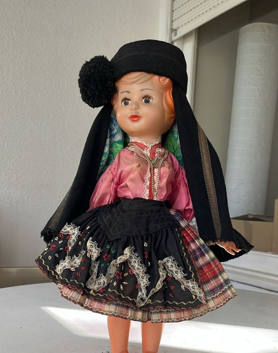 Boneca  7 saias da Nazaré