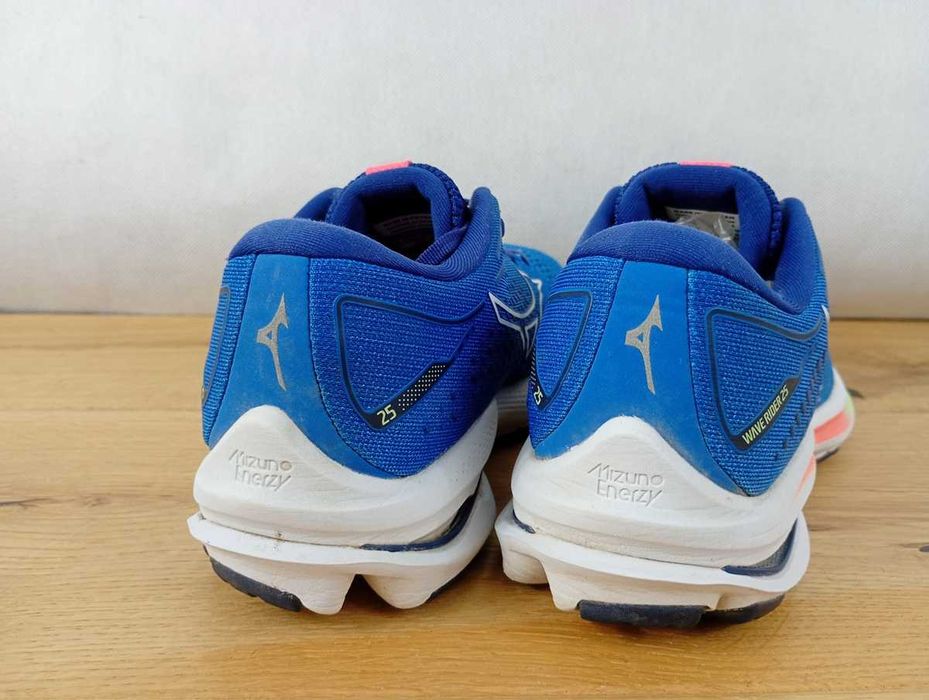 Buty do biegania damskie Mizuno Wave Rider 25, rozmiar 38,5
