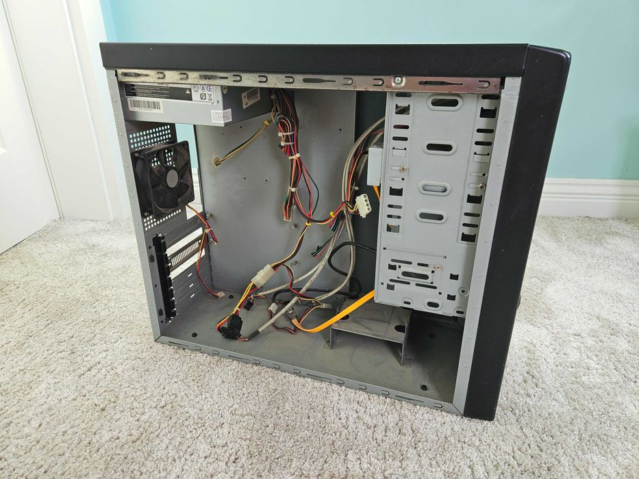Obudowa komputerowa czarna + zasilacz 350W
